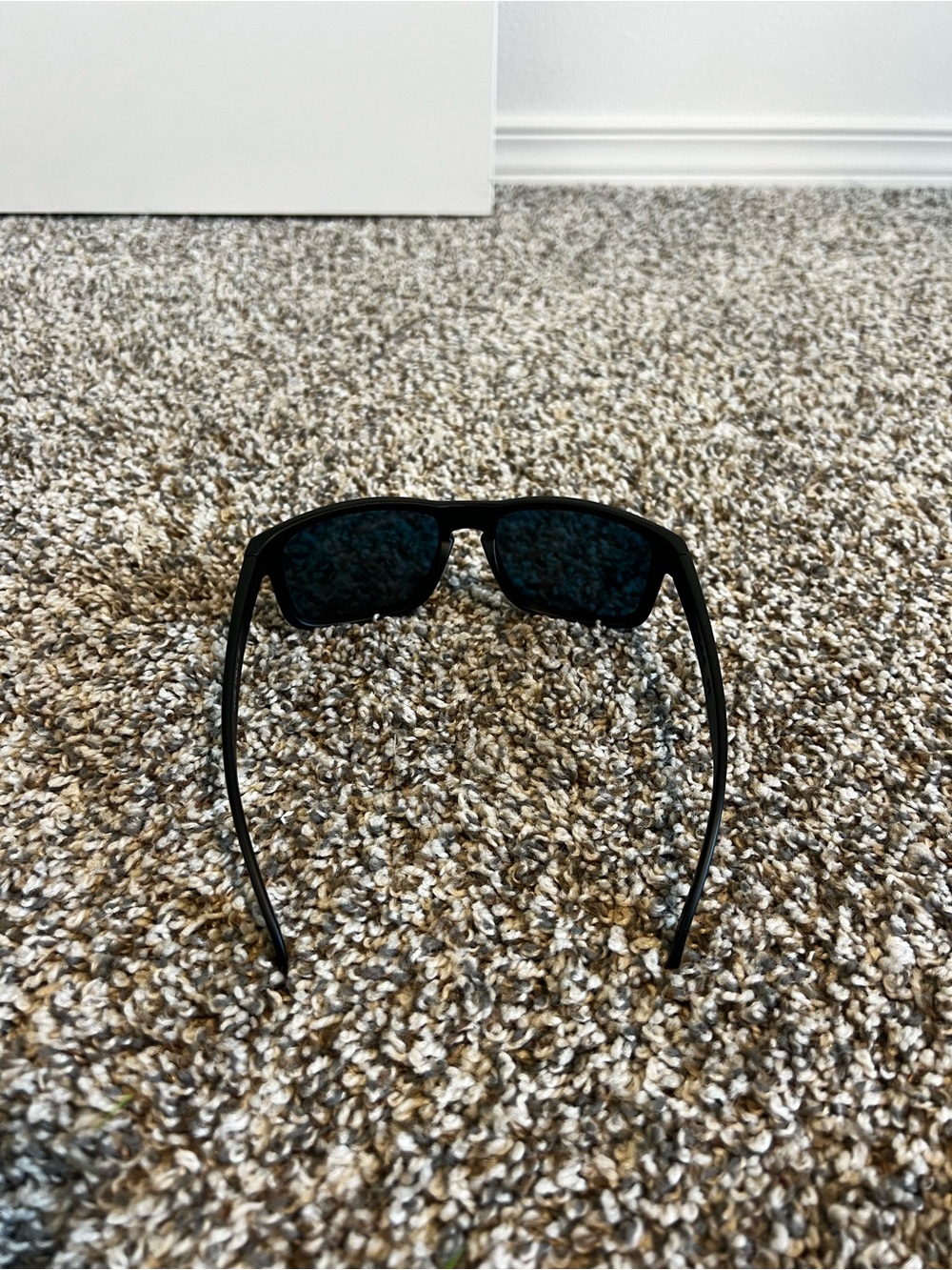 Oakley Holbrook Sunglasses Polarized Lens - Picture 4 of 8